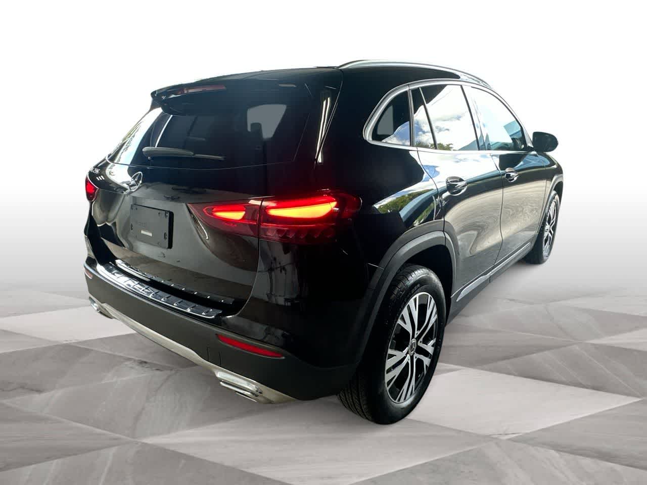 Thumbnail: 2025 Mercedes-Benz GLA - 8