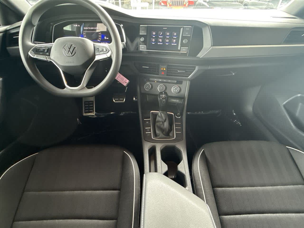 Thumbnail: 2023 Volkswagen Jetta - 24