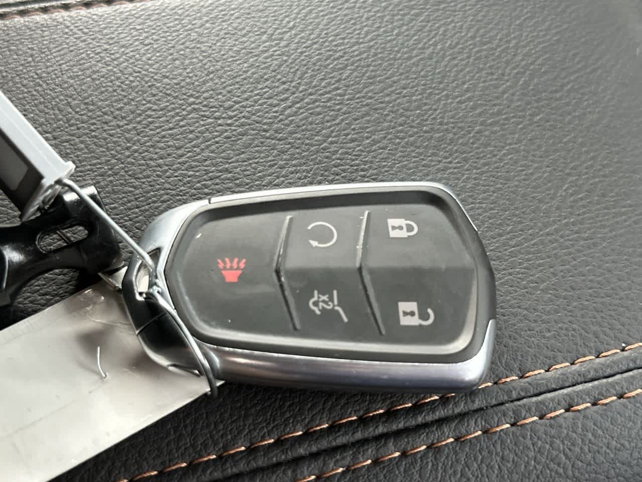 Thumbnail: 2023 Cadillac XT4 - 28