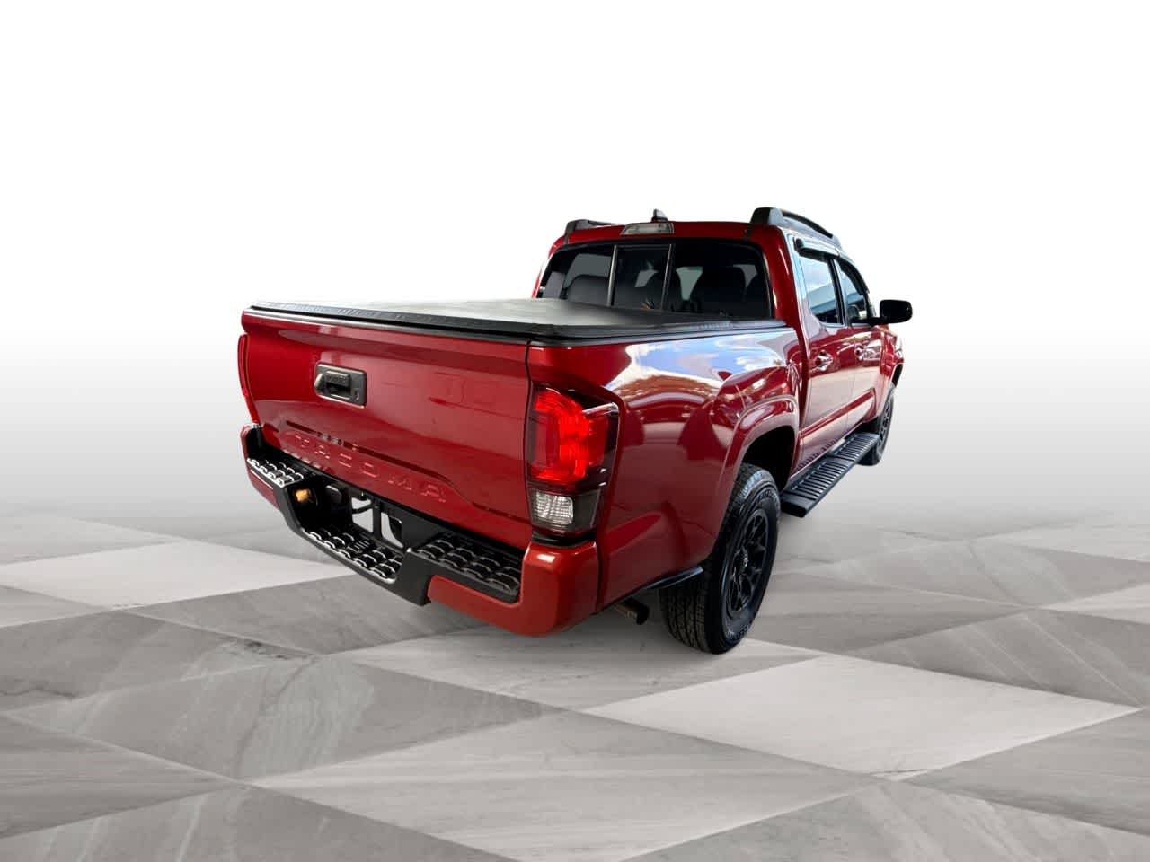 Thumbnail: 2022 Toyota Tacoma - 8