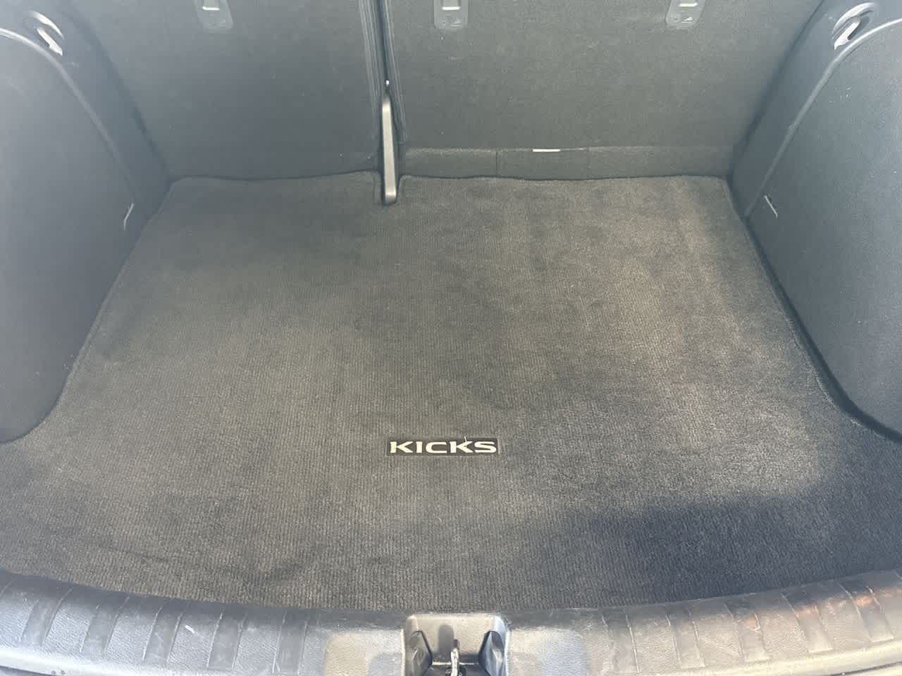 Thumbnail: 2024 Nissan Kicks - 25