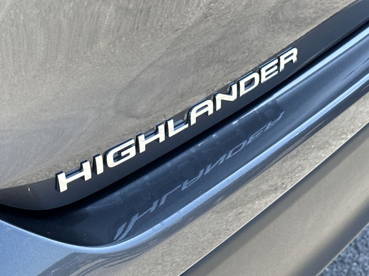 2022 Toyota Highlander LE 10