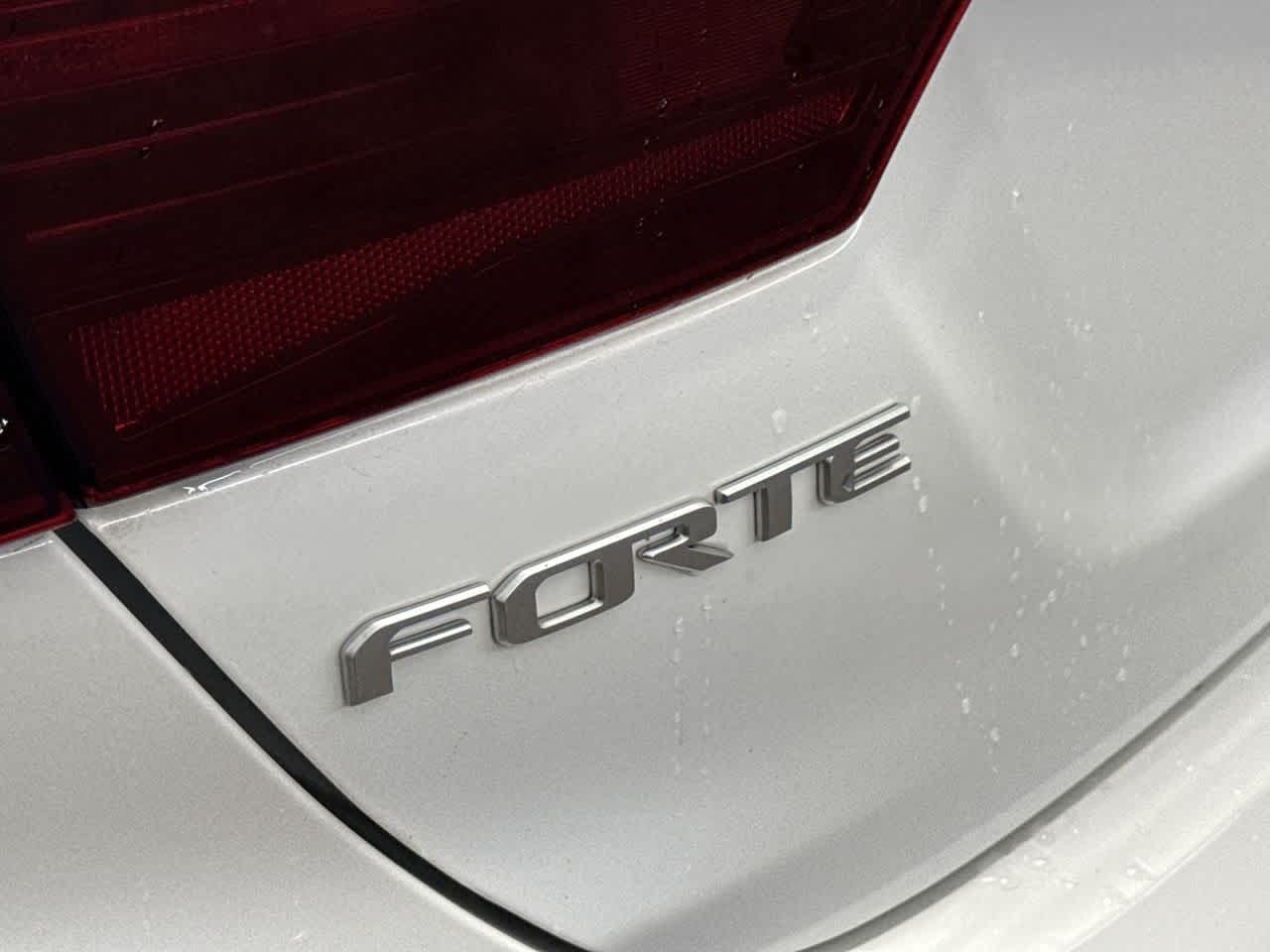 Thumbnail: 2024 Kia Forte - 10