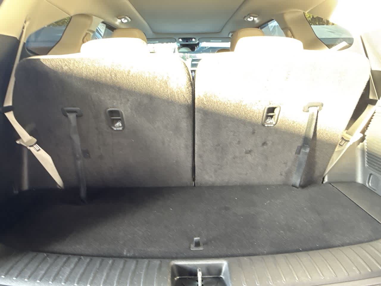 Thumbnail: 2023 Kia Sorento - 25