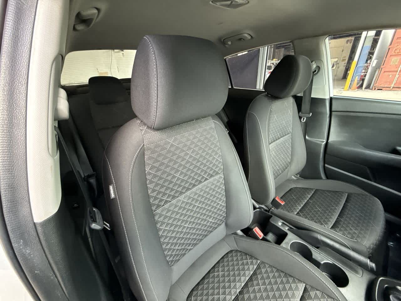 Thumbnail: 2023 Kia Rio - 27