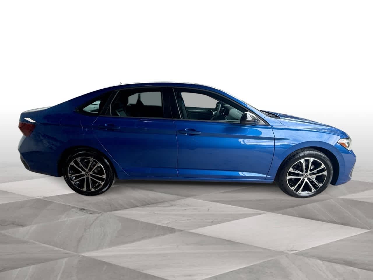 Thumbnail: 2023 Volkswagen Jetta - 9