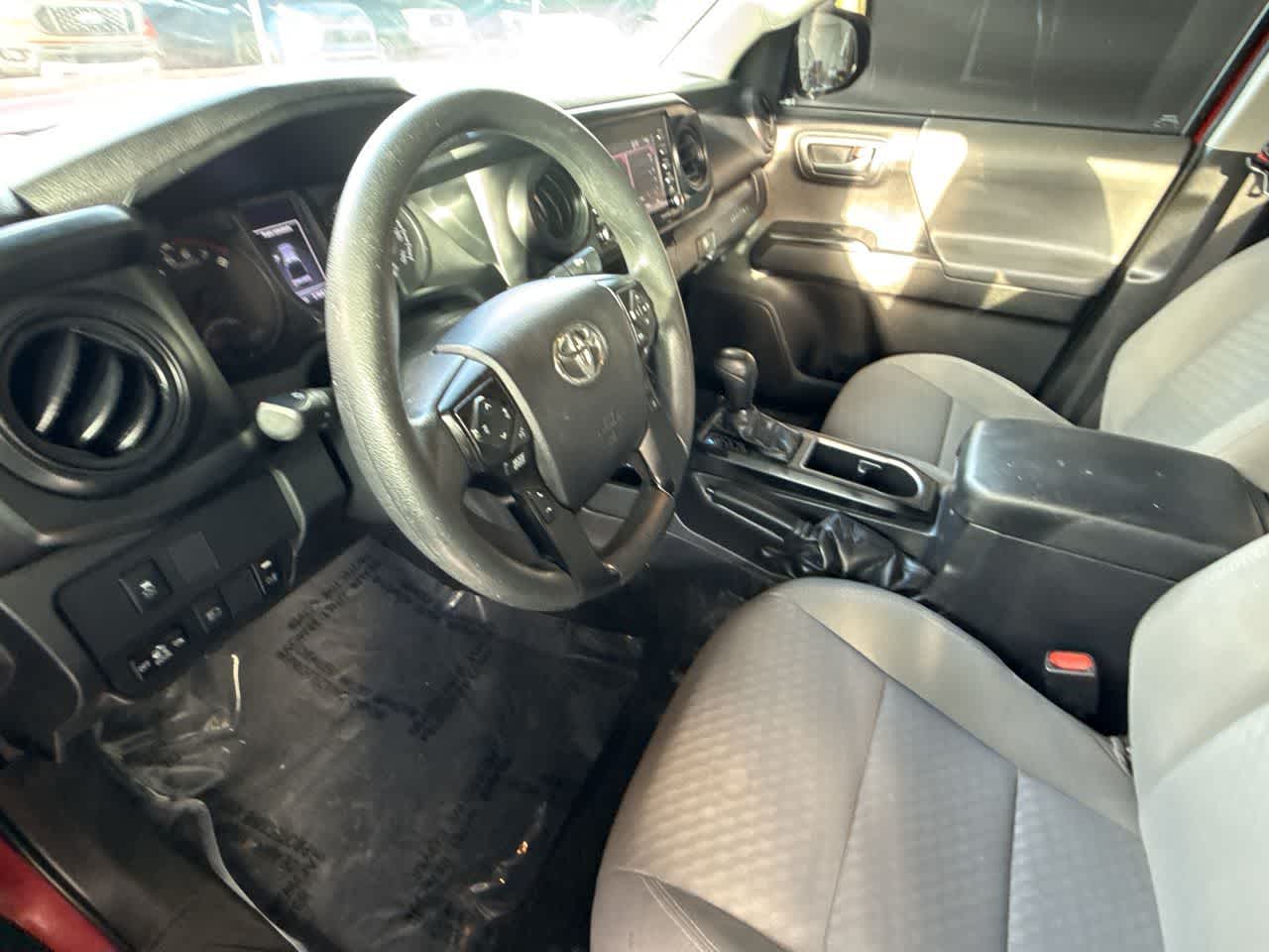 Thumbnail: 2022 Toyota Tacoma - 13