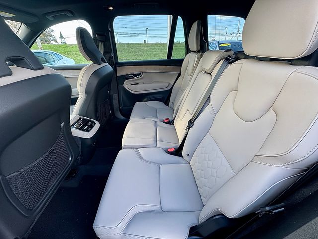 2026 Volvo XC90 Plus - Photo 8