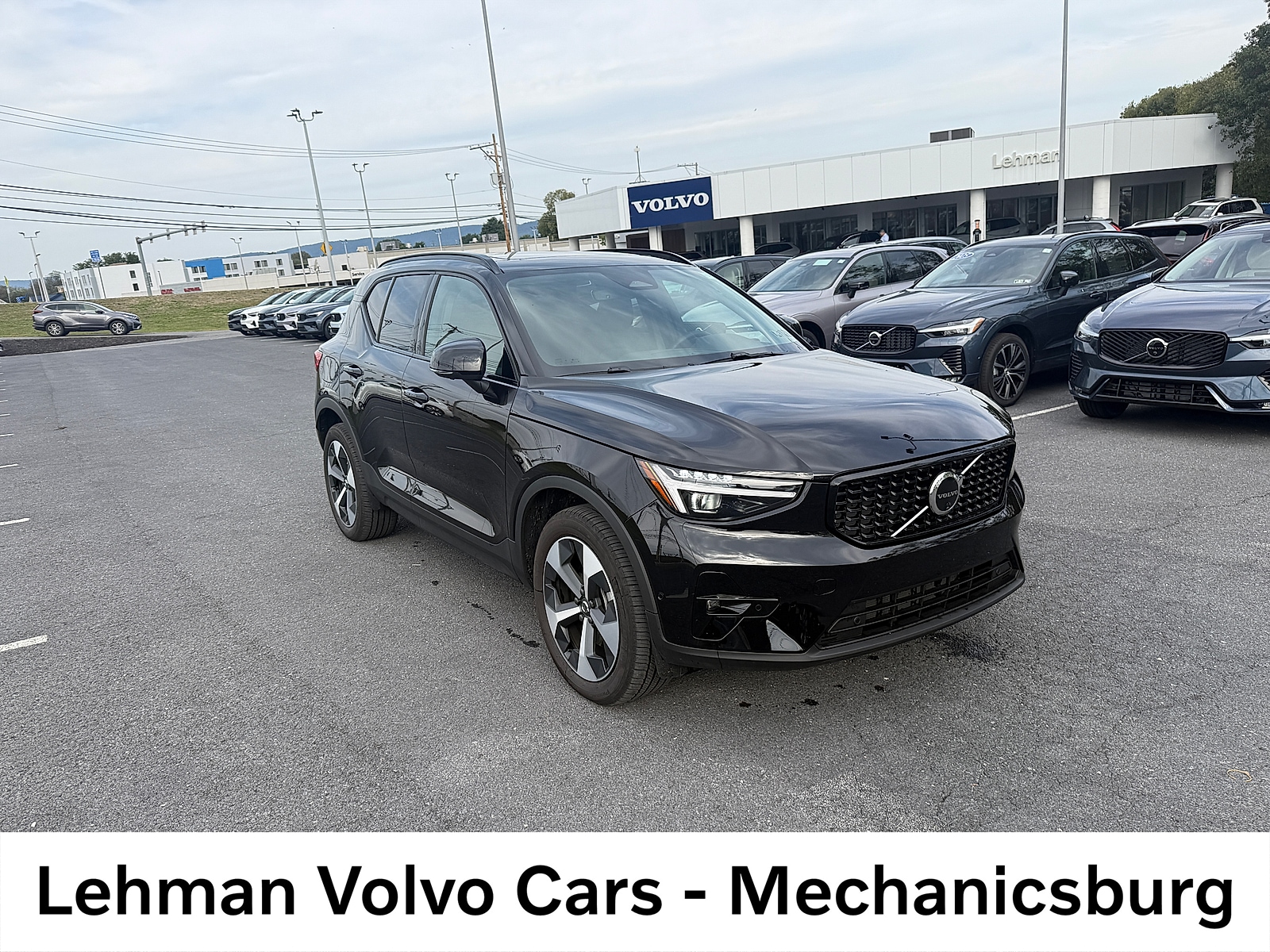 2026 Volvo XC40 B5 AWD Plus 