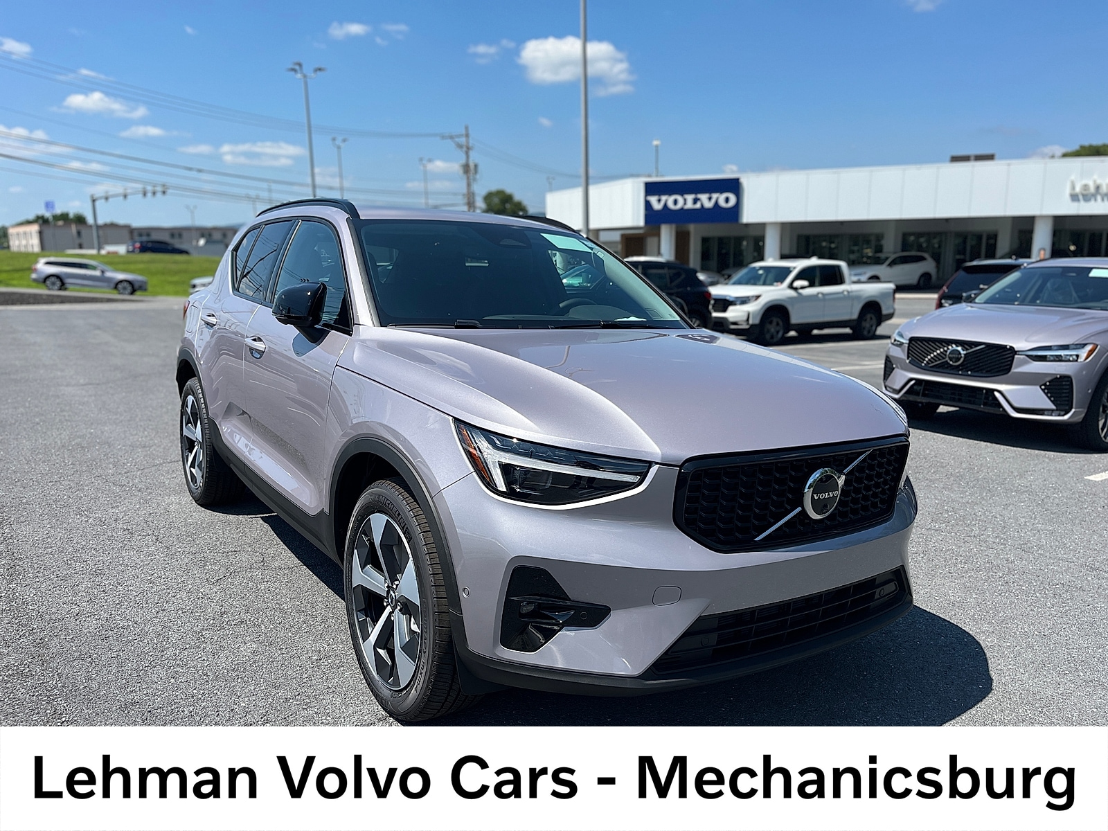 2026 Volvo XC40 B5 AWD Plus 