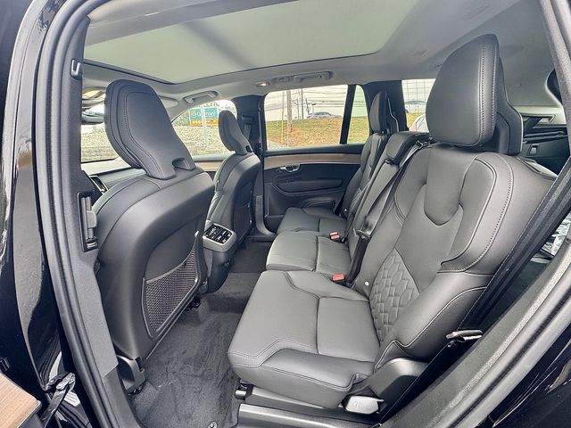 2026 Volvo XC90 Plus - Photo 8