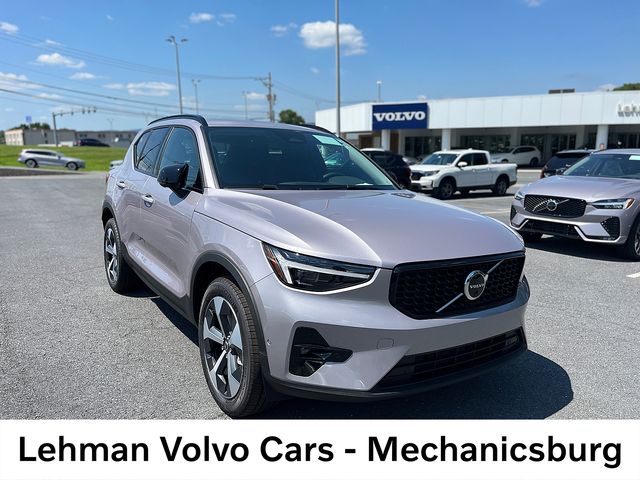 2026 Volvo XC40 B5 Plus Dark AWD's photo