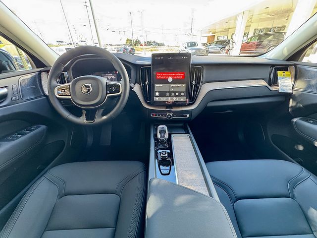 2026 Volvo XC60 Plus - Photo 10