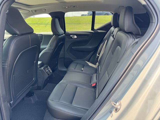 2026 Volvo XC40 Plus - Photo 14