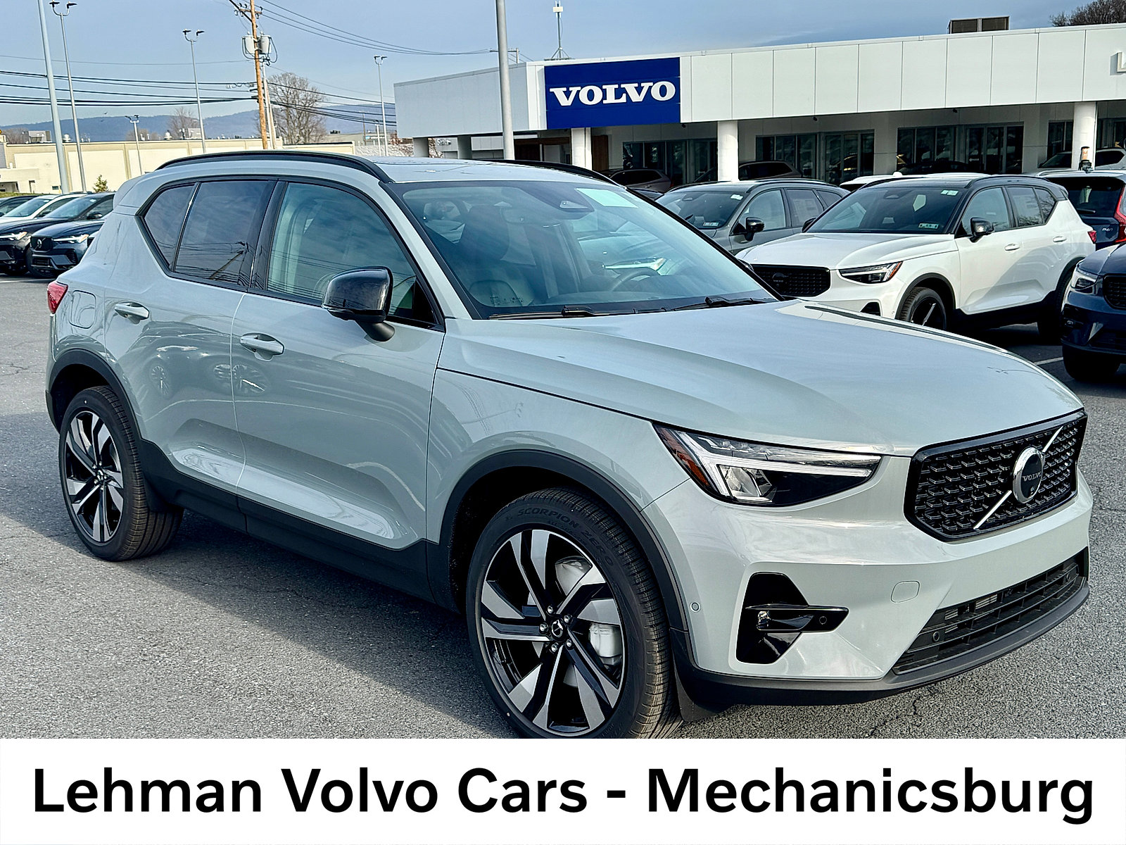 2026 Volvo XC40 Plus