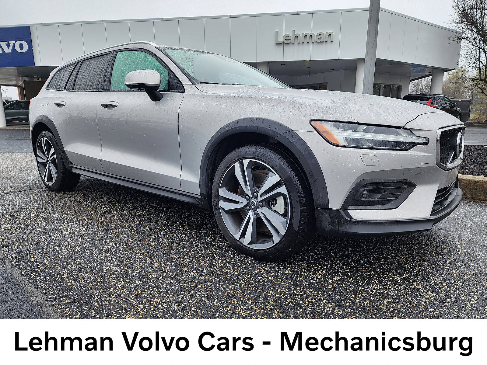 2025 Volvo V60 Cross Country B5 AWD Plus 