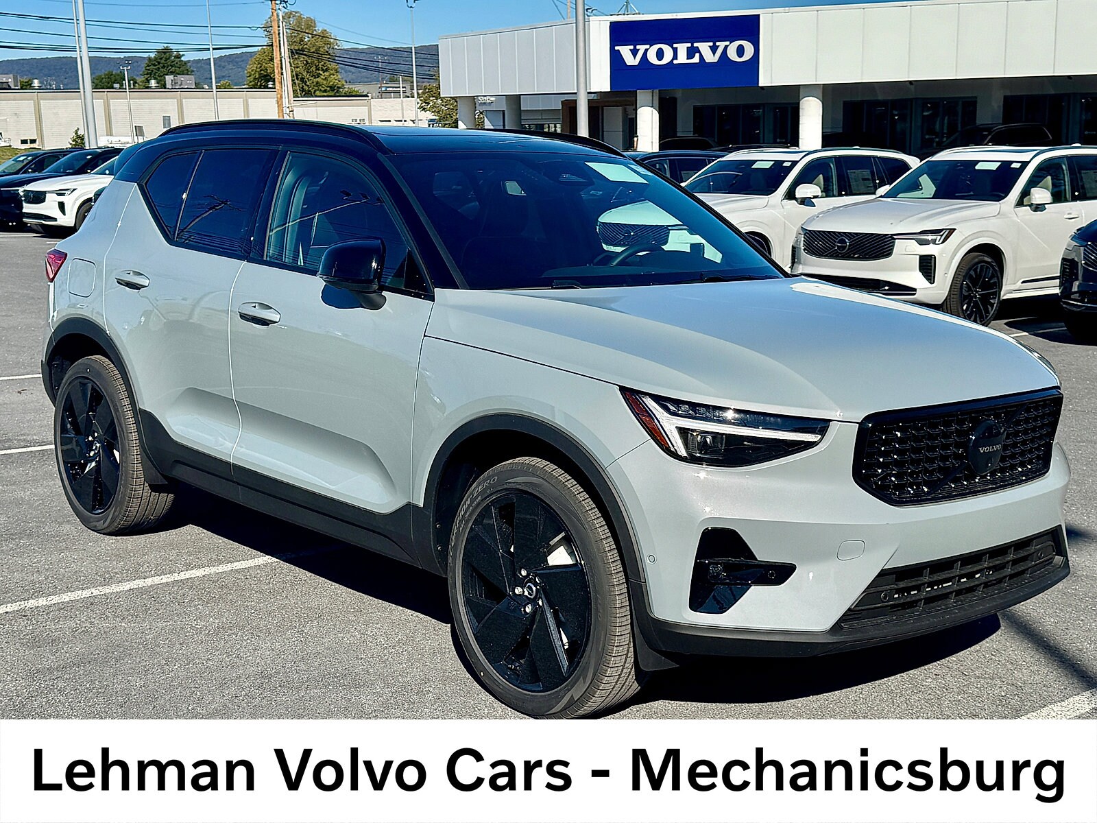 2026 Volvo XC40 SUV 