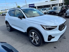 2026 Volvo XC40 B5 Plus AWD SUV