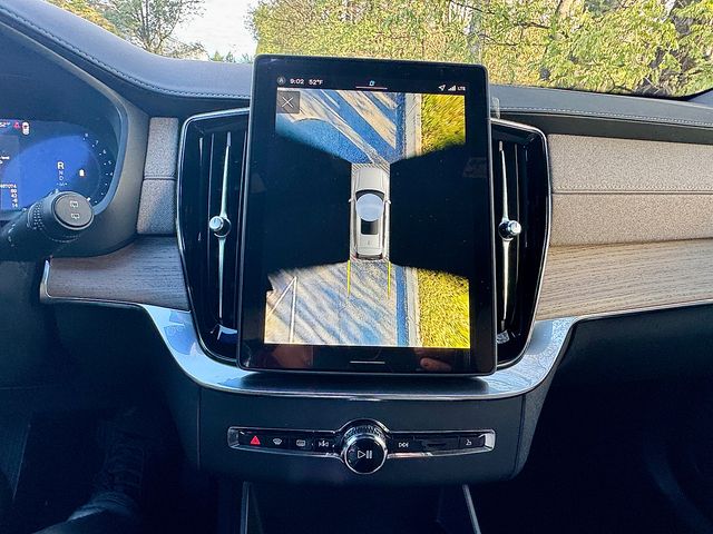 2026 Volvo XC90 Plus - Photo 15