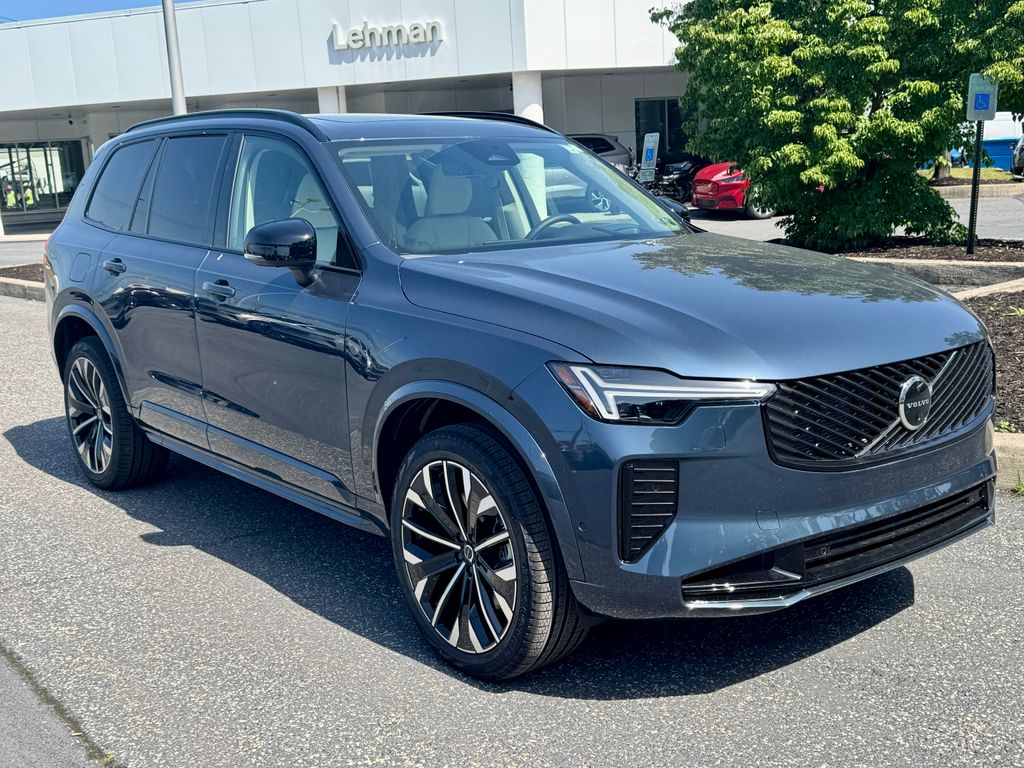 2026 Volvo XC90 Plug-In Hybrid