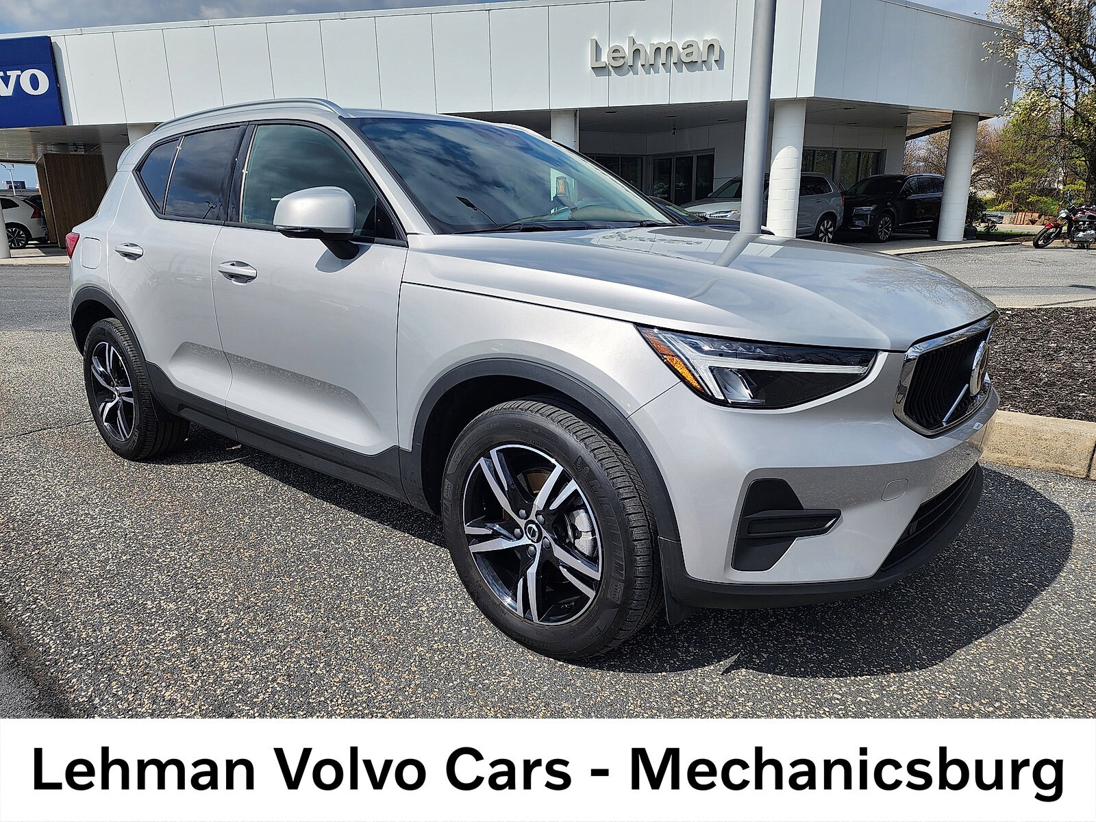 2023 Volvo XC40 B5 AWD Core 