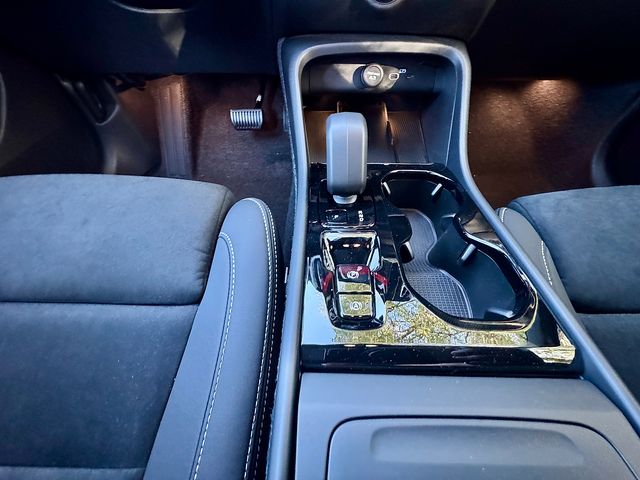 2026 Volvo XC40 Ultra Black Edition - Photo 13