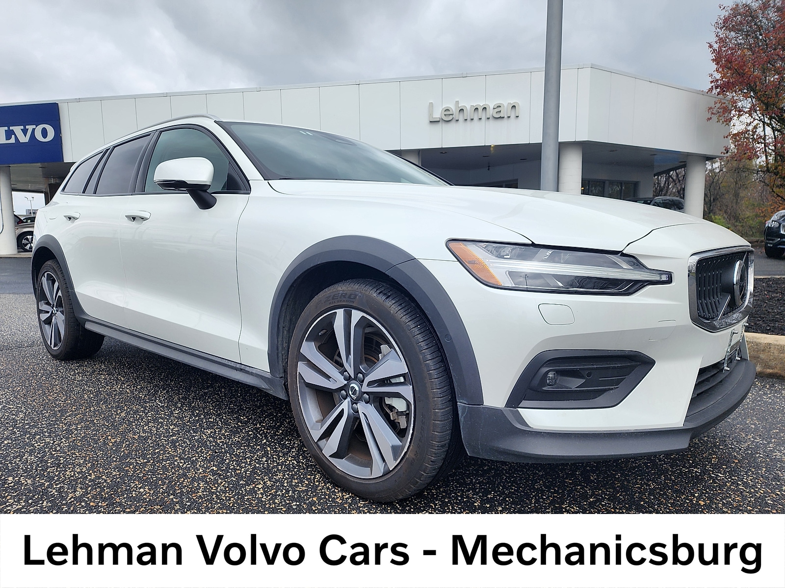 2025 Volvo V60 Cross Country B5 AWD Plus 