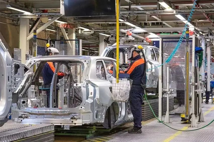 volvo-cars-torslanda-plant-5.webp