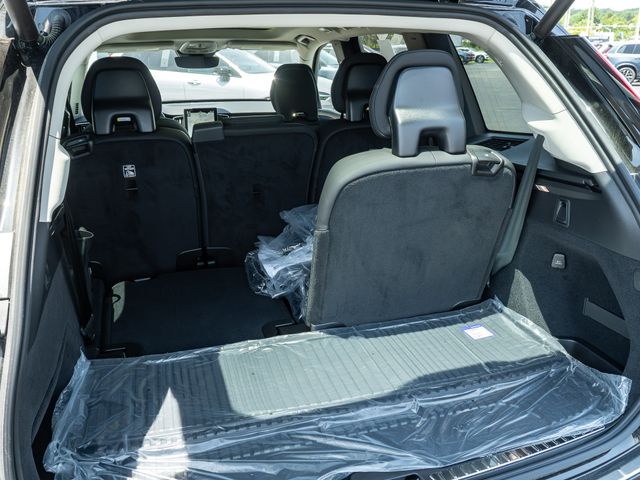 2026 Volvo XC90 Plus - Photo 11