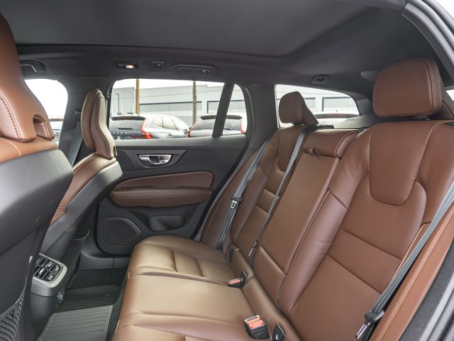 2026 Volvo V60 Cross Country Ultra - Photo 11