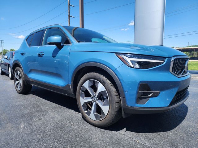 2023 Volvo XC40 SUV 