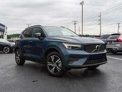 2026 Volvo XC40 B5 Core AWD SUV
