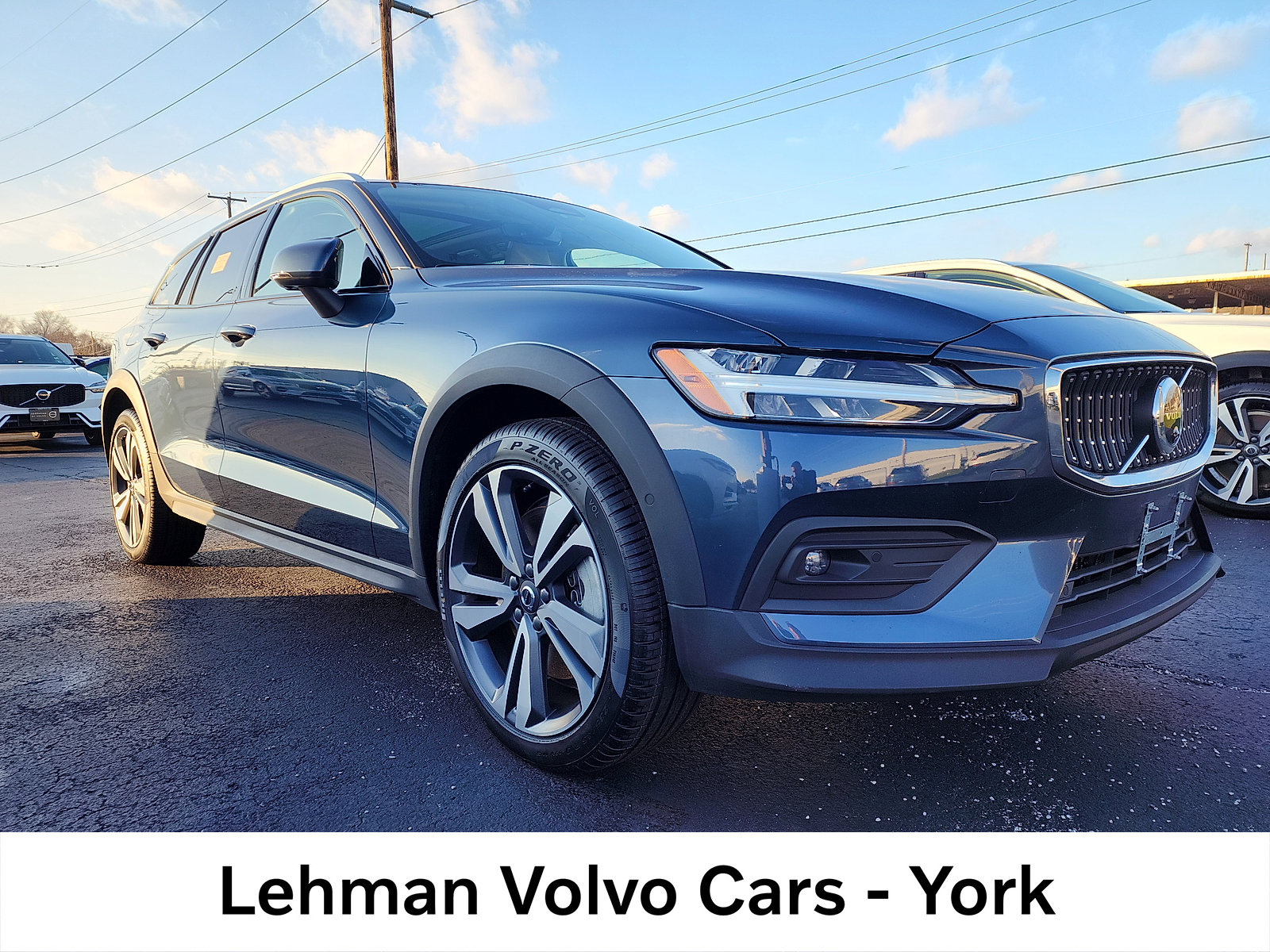 2024 Volvo V60 Cross Country B5 AWD Plus 