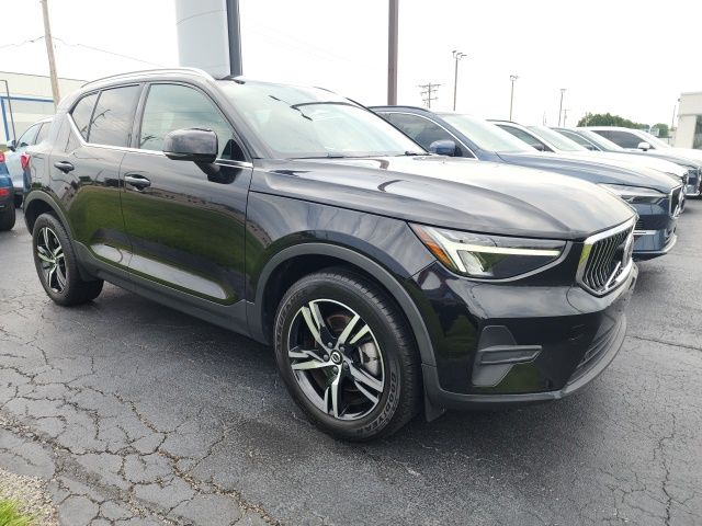 2024 Volvo XC40 SUV 