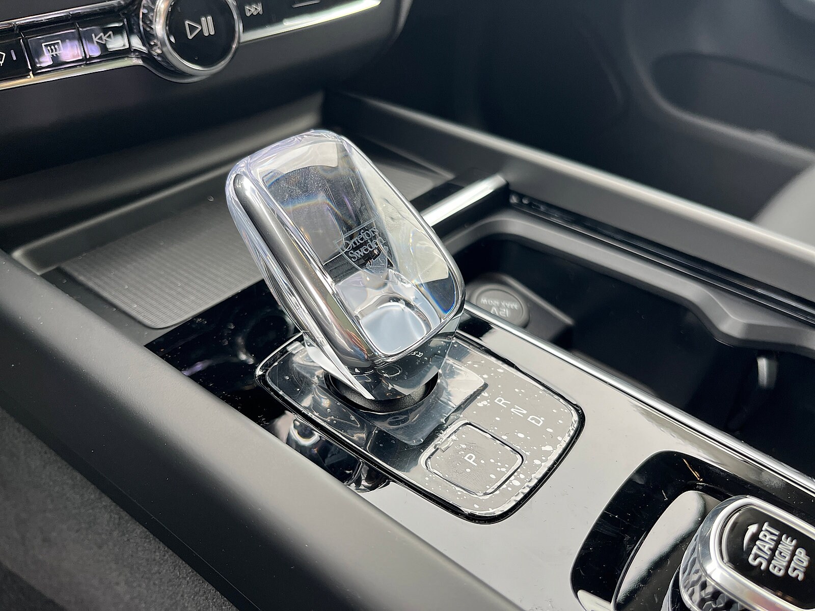 2026 Volvo XC60 Plus - Photo 11