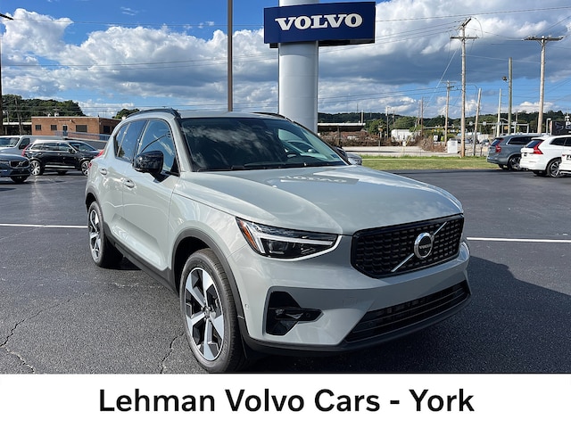 2026 Volvo XC40 B5 Plus AWD SUV