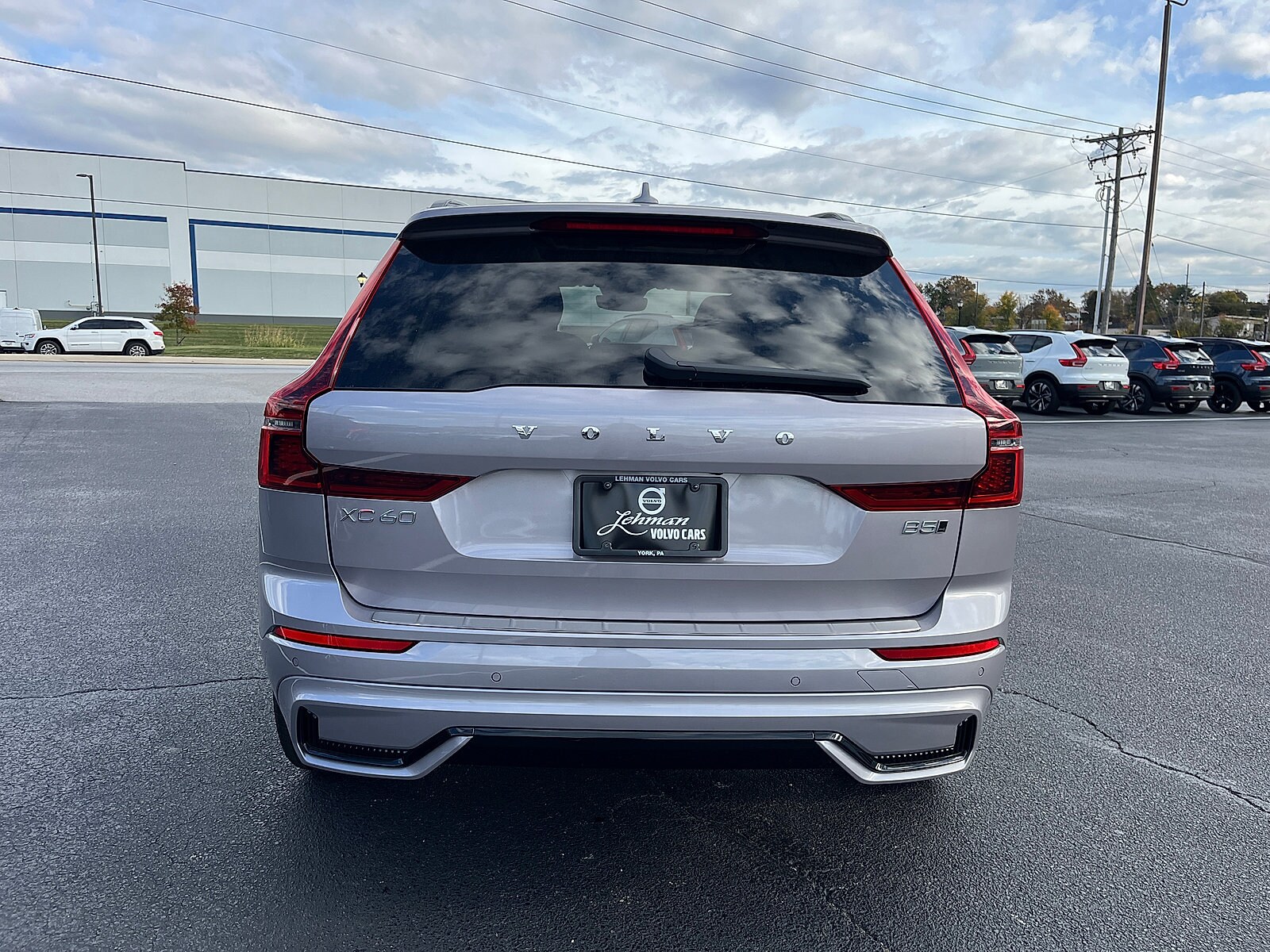 2026 Volvo XC60 Plus - Photo 6