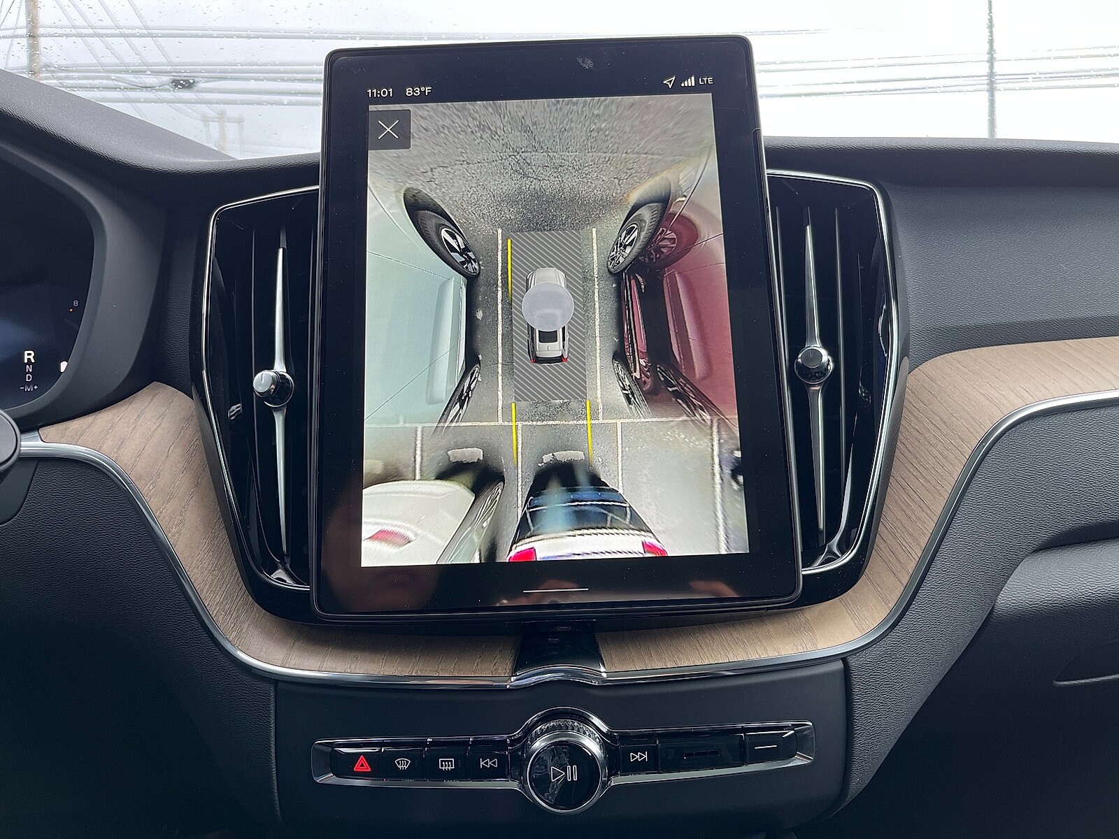 2026 Volvo XC60 Plus - Photo 8