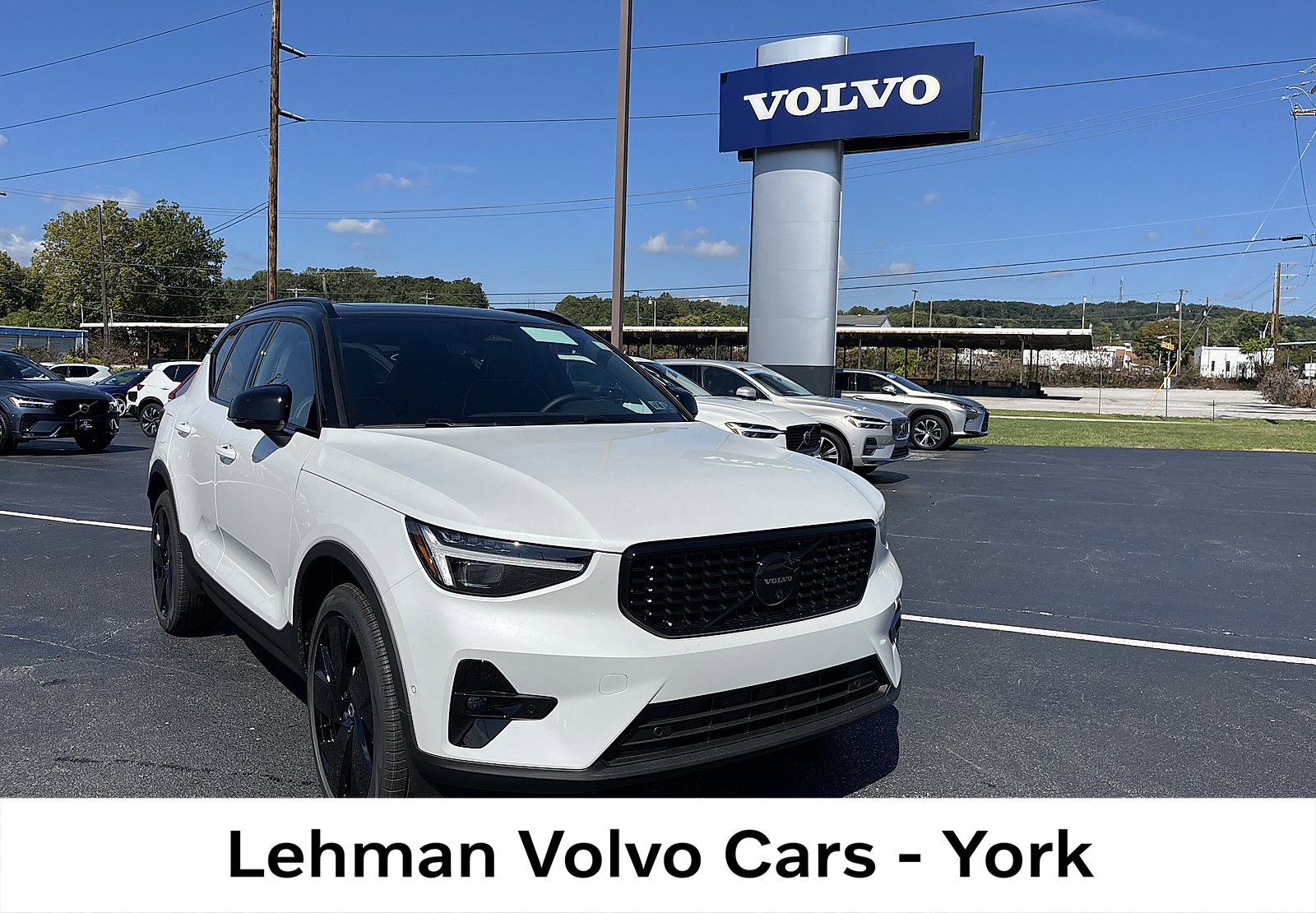2026 Volvo XC40 SUV 