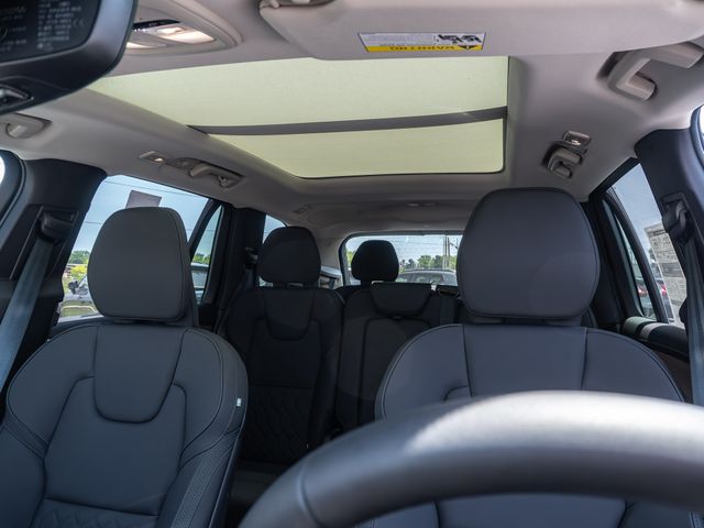 2026 Volvo XC90 Plus - Photo 6