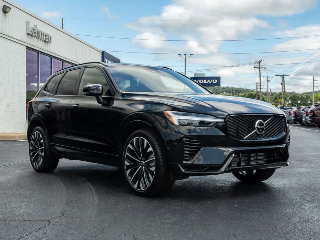 2026 Volvo XC60 plug-in hybrid SUV 