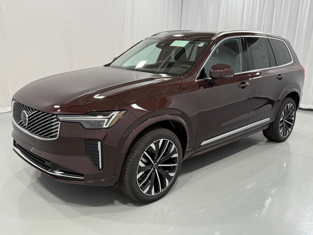 2026 Volvo XC90 Core's photo