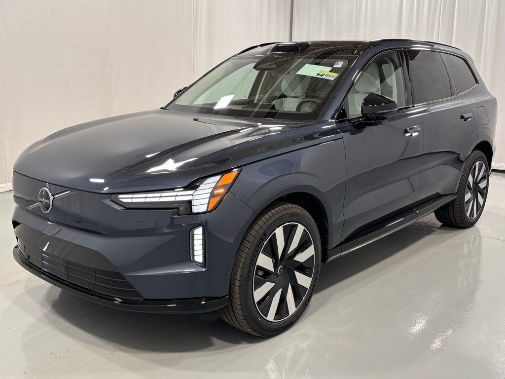 2025 Volvo EX90 Plus's photo