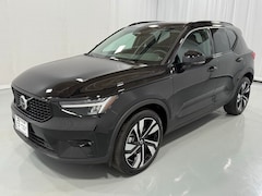 Used 2025 Volvo XC40 B5 Plus Dark Theme SUV YV4L12UC9S2502472 near Cleveland