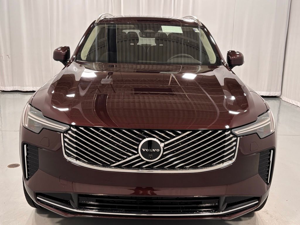 2026 Volvo XC90 Plus - Photo 3