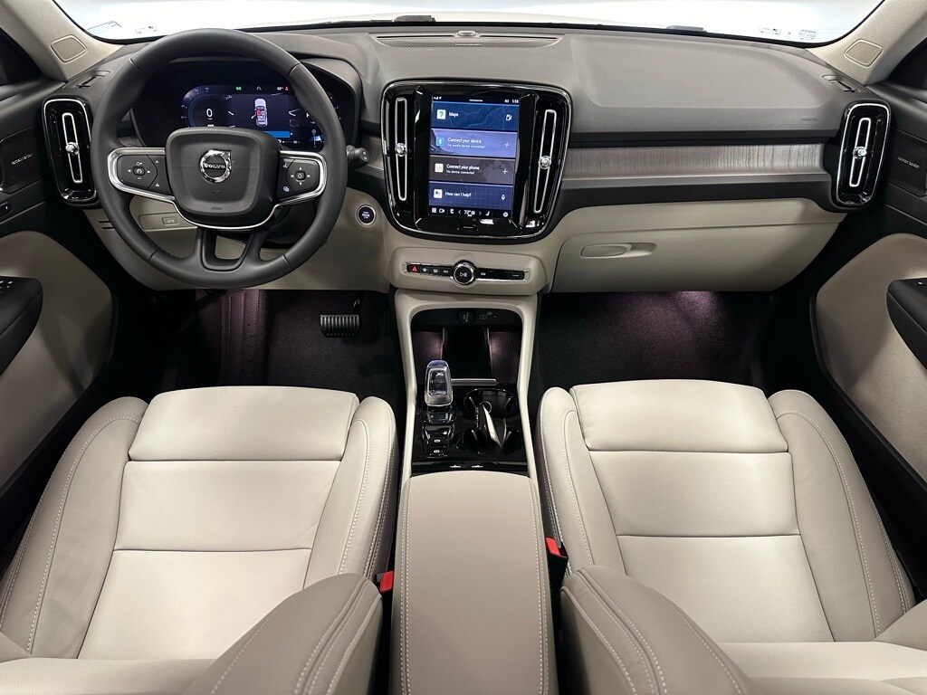 2024 Volvo XC40 Ultimate photo 2