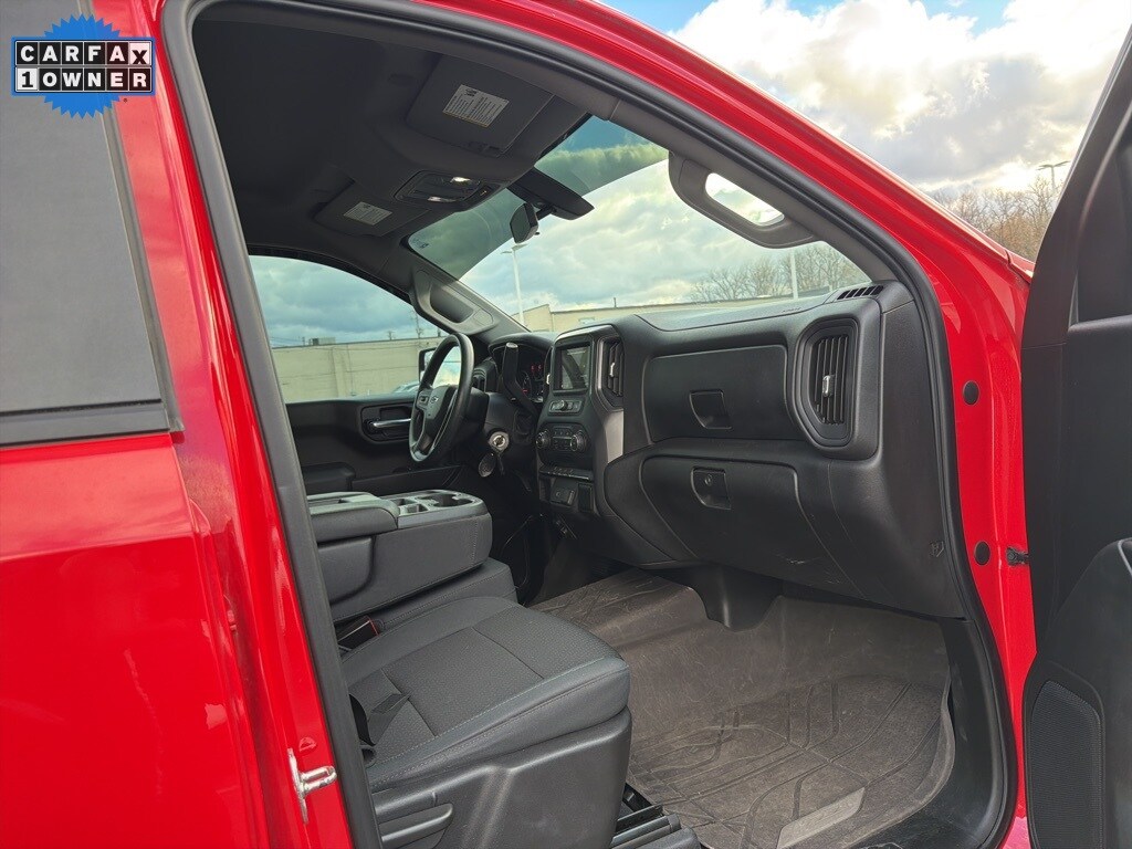 2019 Chevrolet Silverado 1500 Custom Trail Boss photo 2