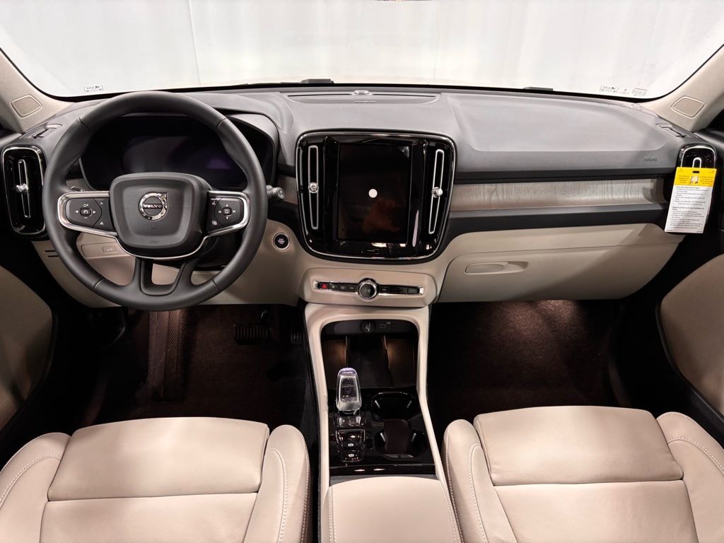 New 2026 Volvo XC40 B5 Plus SUV