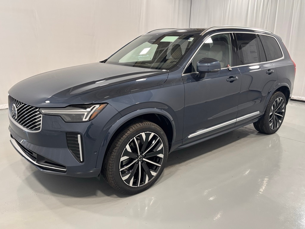 2026 Volvo XC90 Plus's photo