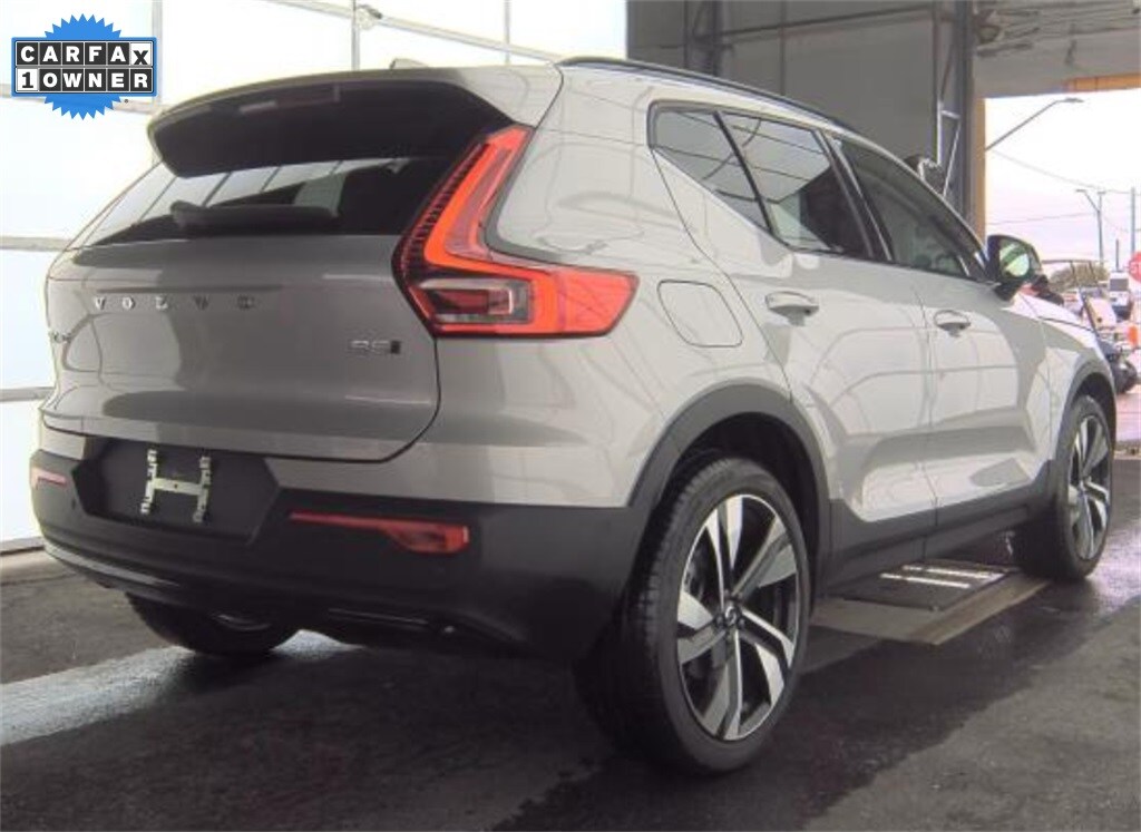Used 2025 Volvo XC40 B5 Plus Dark Theme SUV